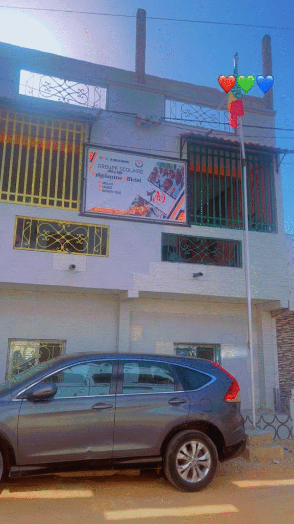 groupe scolaire lena saly devanture