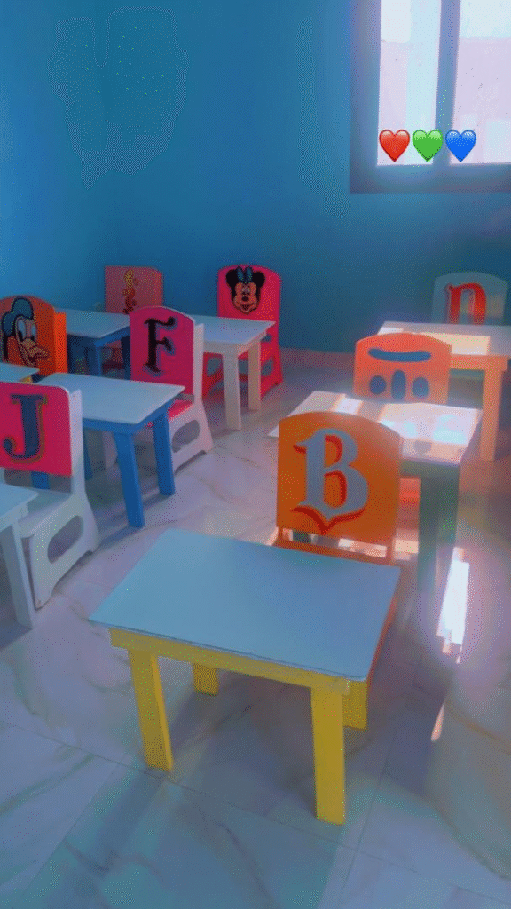 groupe scolaire lena saly salle de classe